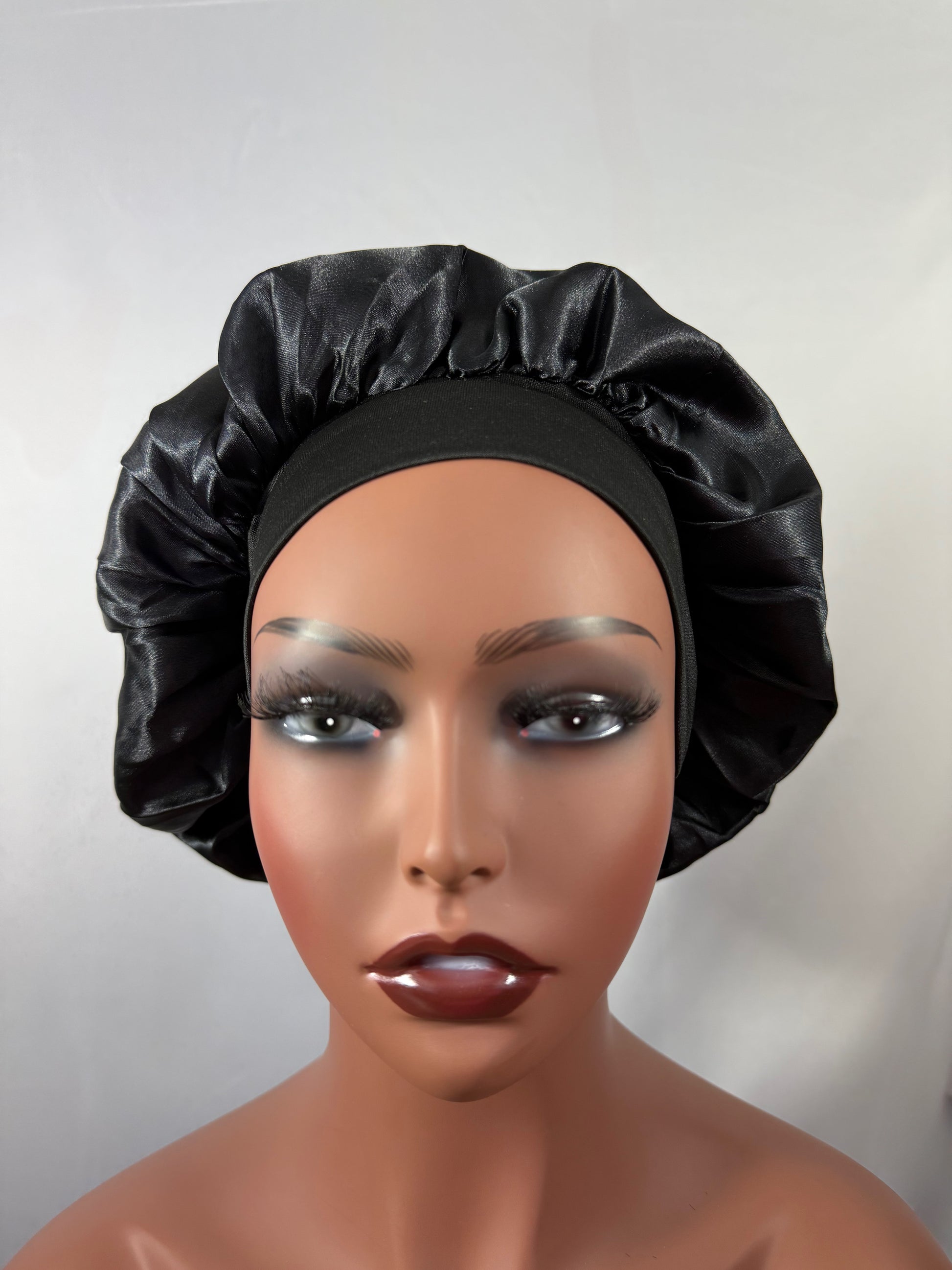 Bonnet en satin