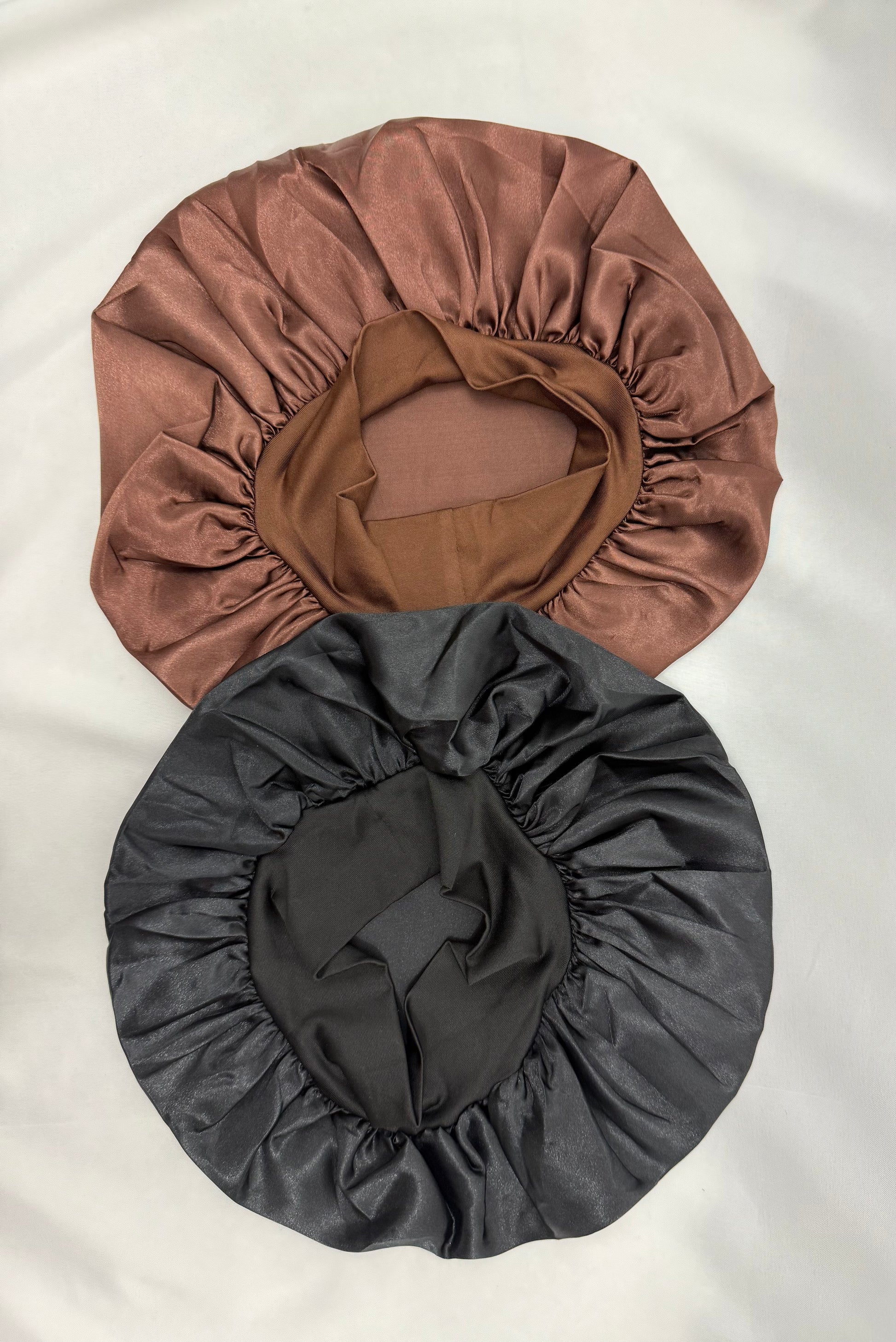 Bonnet en satin