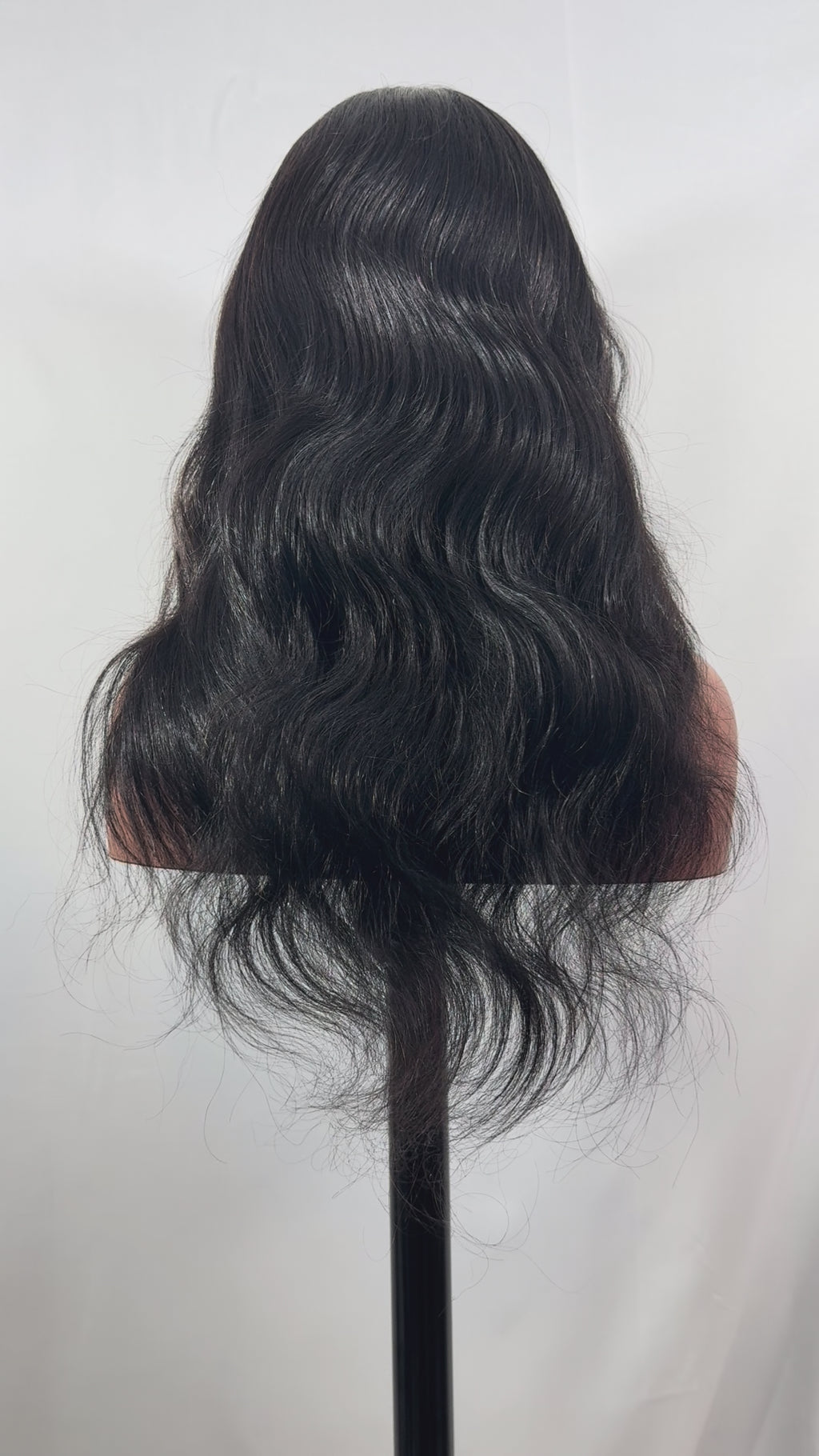 ASHLEY - Perruque ondulée