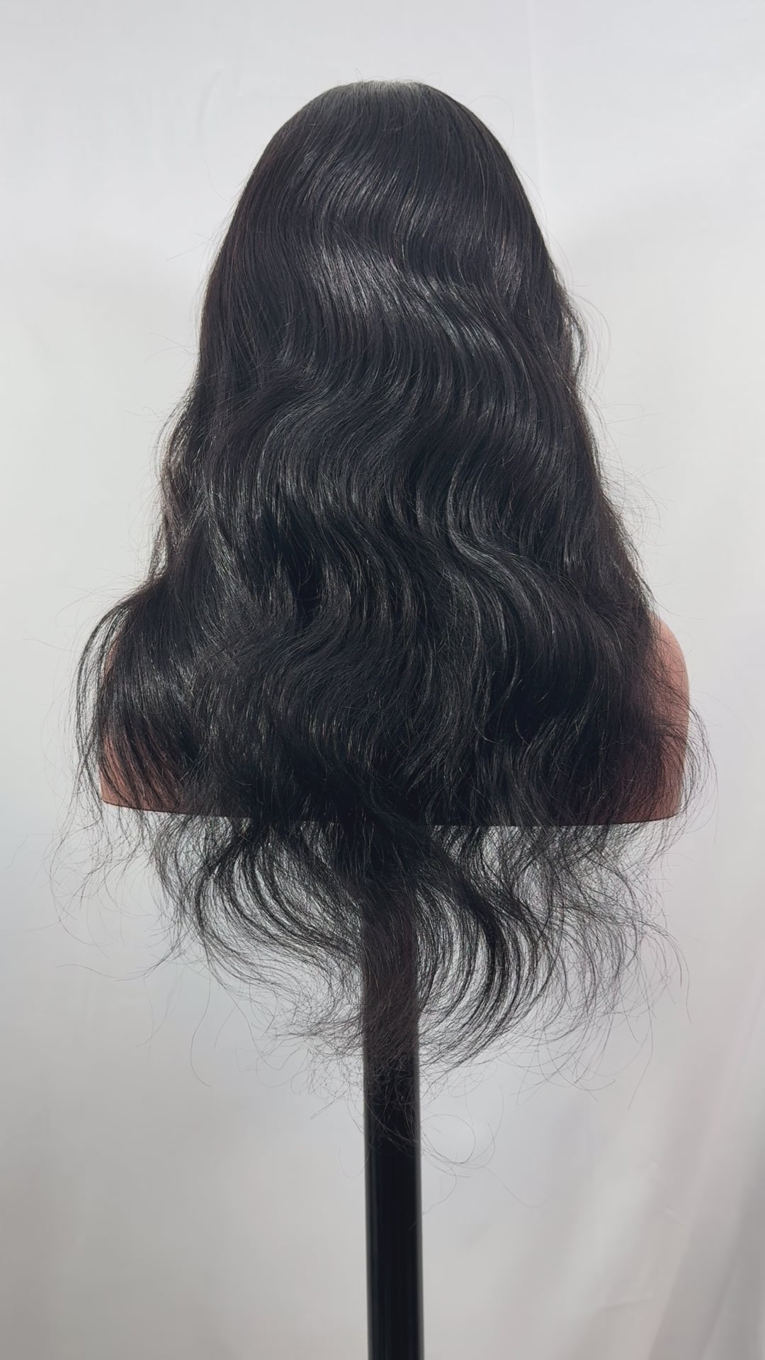 ASHLEY - Perruque ondulée